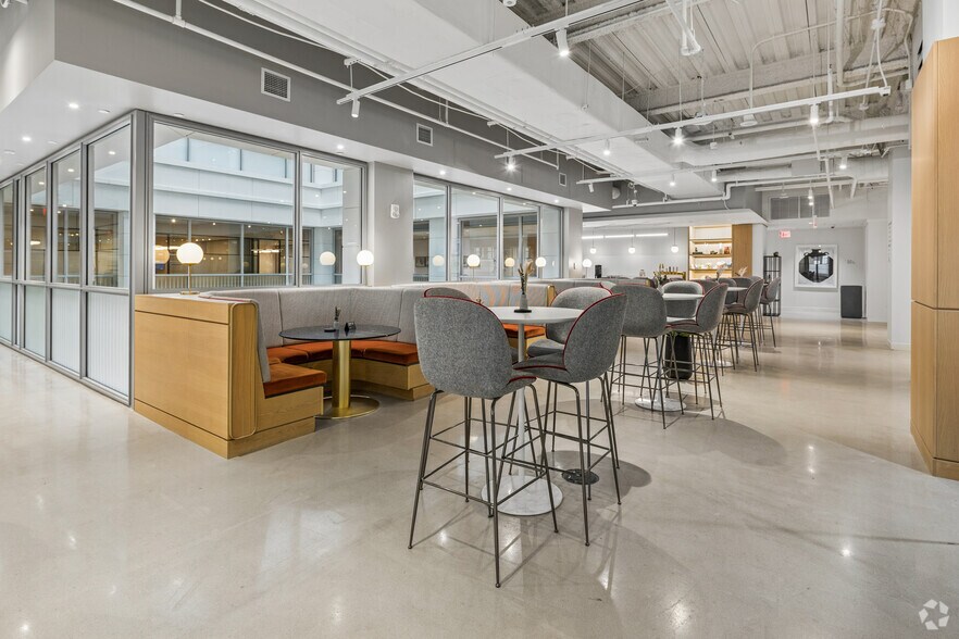 More Photos Of 600 14th St NW, Washington Coworking Space