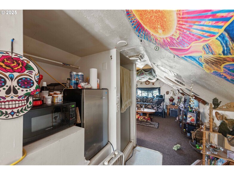 More Photos Of 1900 Monroe St, North Bend Apartments For Sale