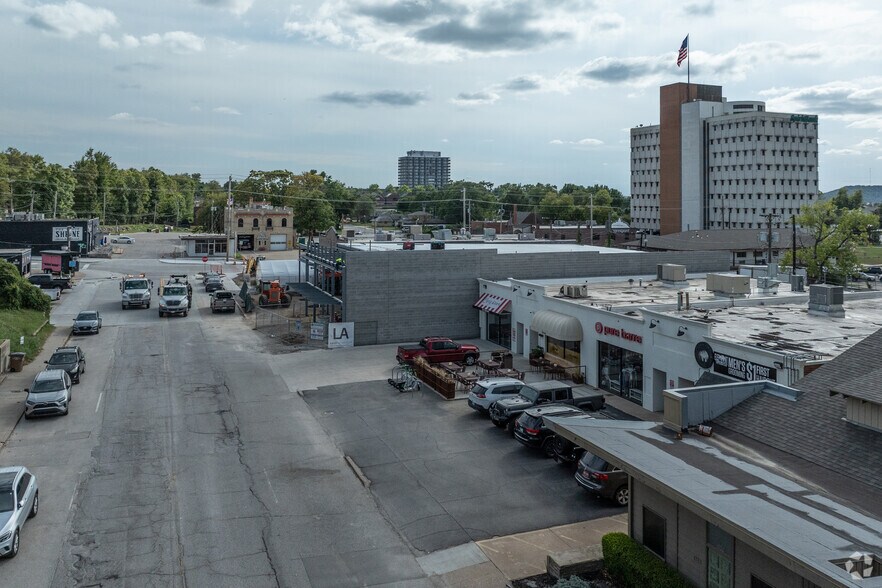 More Photos Of 1738 S Boston Ave, Tulsa General Retail For Lease