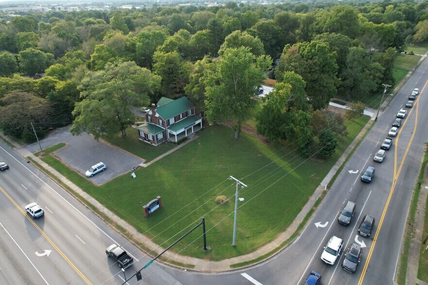 More Photos Of 1202 SE Broad St, Murfreesboro Office Residential For Lease