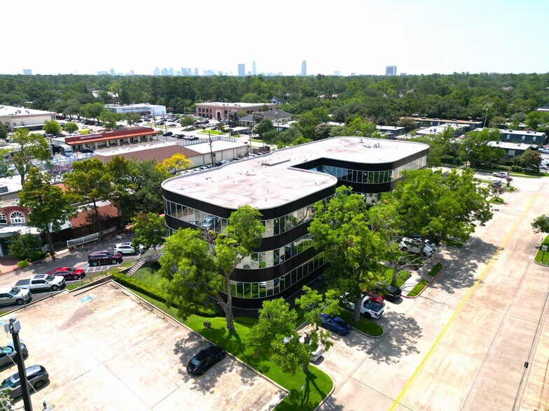 More Photos Of 8955 Katy Fwy, Houston Office For Lease
