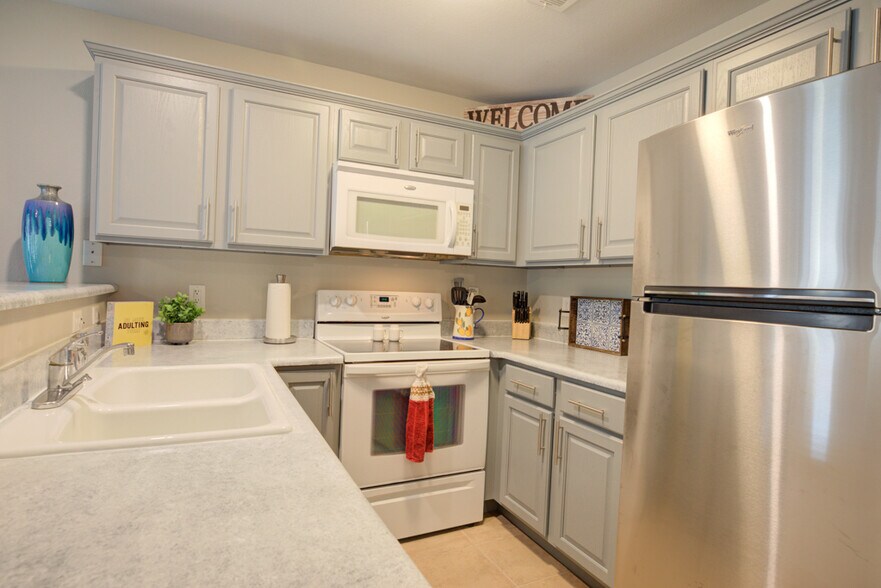 More Photos Of 740 E Mather St, New Braunfels Apartments For Sale