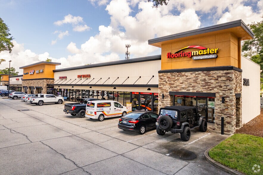 More Photos Of 380 Semoran Commerce Pl, Apopka Unknown For Lease