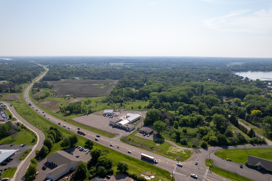 More Photos Of 6671 Lake Blvd, Wyoming Service For Sale