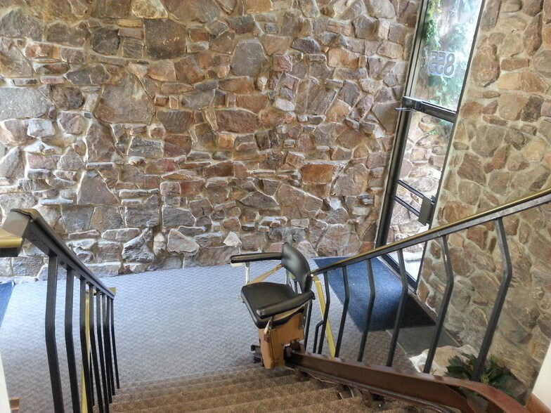 More Photos Of 855 E Palatine Rd, Palatine Medical For Sale