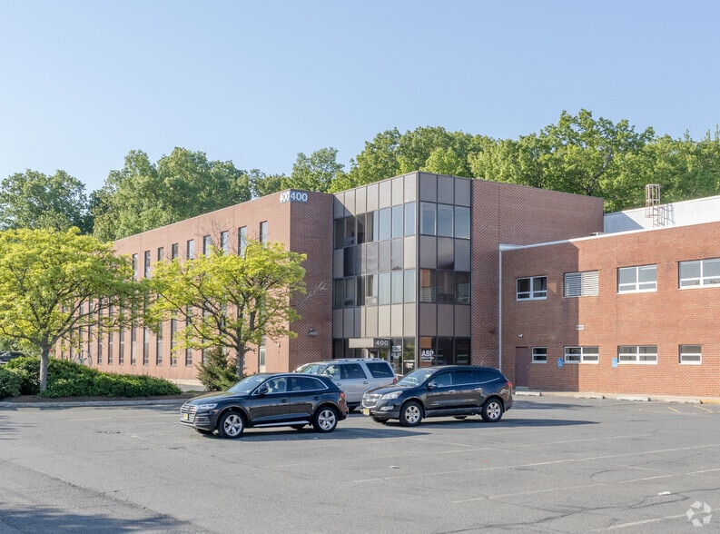 More Photos Of 1460 Livingston Ave, North Brunswick Warehouse For Lease