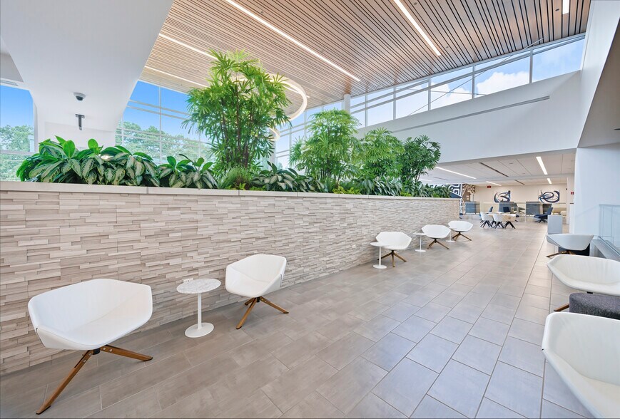 More Photos Of 1950 Innovation Way, Libertyville Unknown For Lease