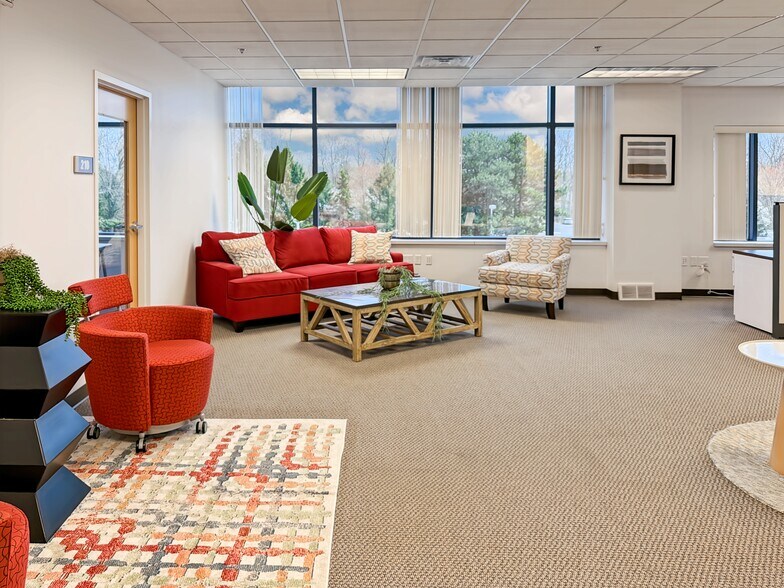 More Photos Of 625 Kenmoor Ave SE, Grand Rapids Coworking Space