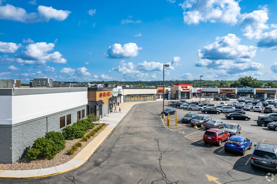 More Photos Of 1290-1300 Salem Rd SW, Rochester General Retail For Lease