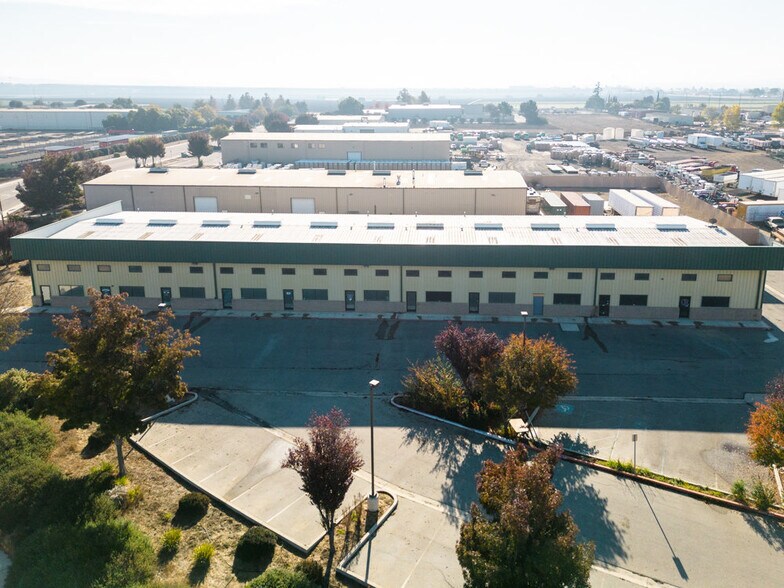 More Photos Of 180 E San Antonio Dr, King City Manufacturing For Sale