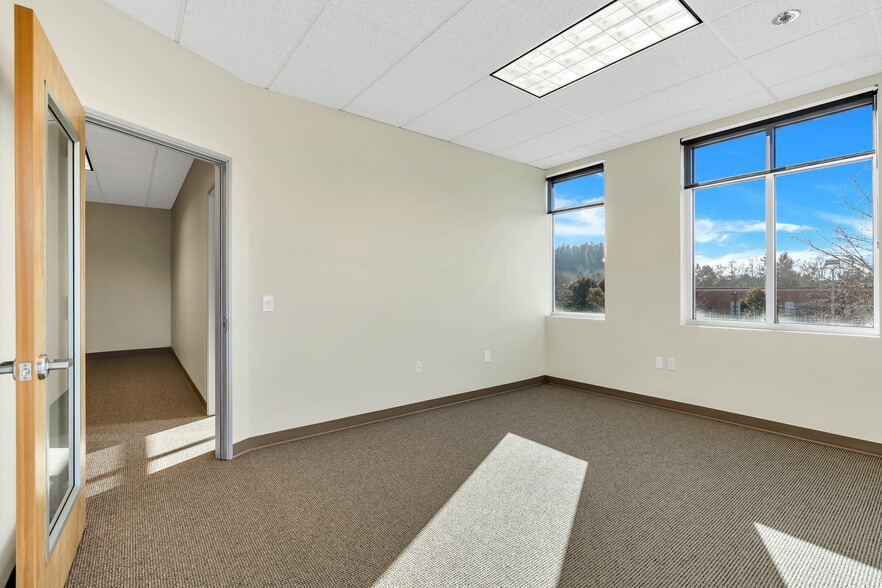 More Photos Of 3455-3499 NE John Olsen Ave, Hillsboro Flex For Sale