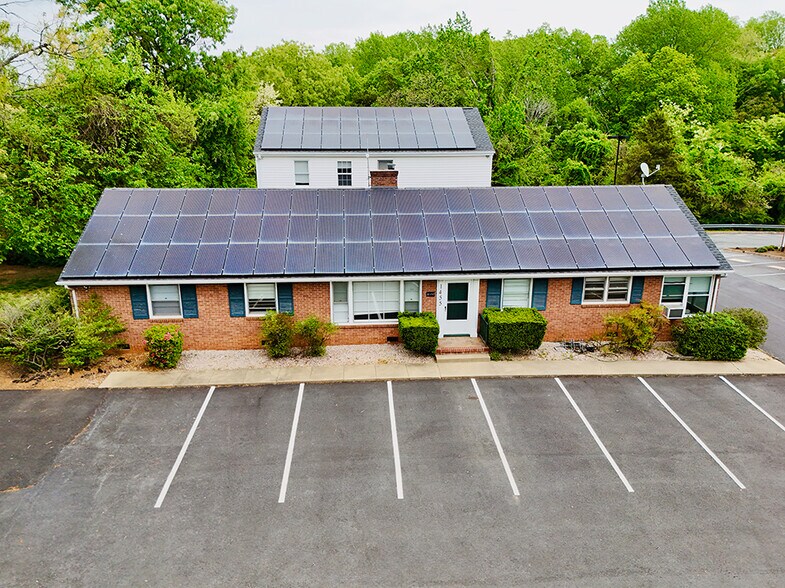 More Photos Of 1455 Rio Road East, Charlottesville Flex For Sale