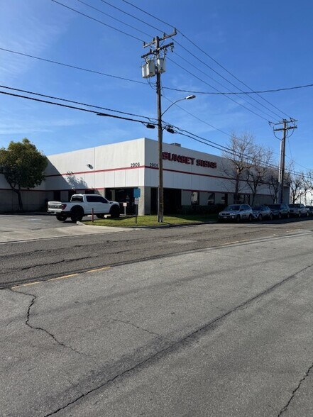 Primary Photo Of 2906 E Coronado St, Anaheim Warehouse For Lease