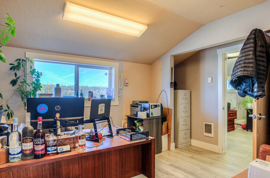 More Photos Of , Bend Unknown For Sale