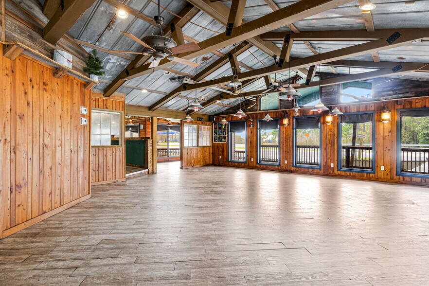 More Photos Of 3601 Highway 90, Pace Restaurant For Sale