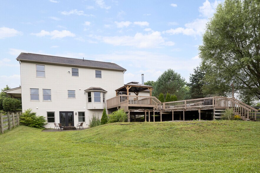 More Photos Of 11578 Duncan Plains Rd, Johnstown Specialty For Sale