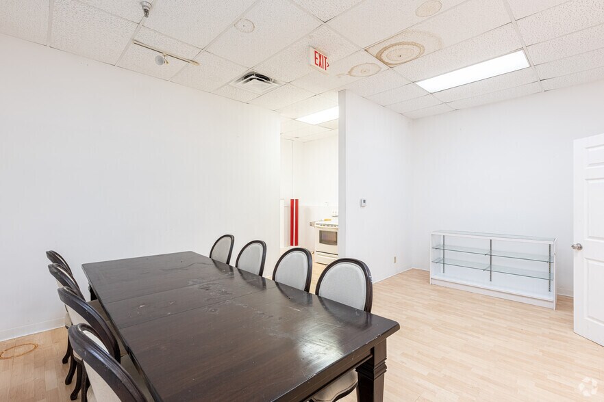 More Photos Of 6702-6900 N University Dr, Tamarac Unknown For Lease