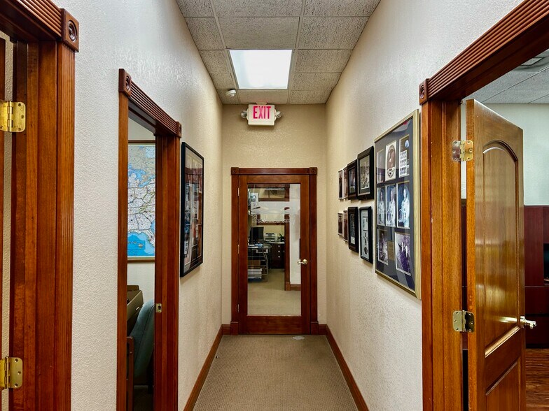 More Photos Of 8767 N 115th Ave, Largo Flex For Sale