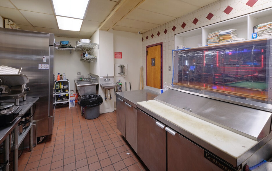 More Photos Of 2453 County Line, Line Lexington Freestanding For Sale