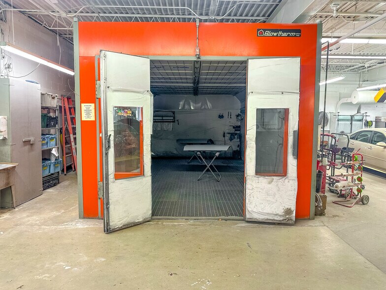 More Photos Of 2628 Central Ave NE, Minneapolis General Retail For Sale