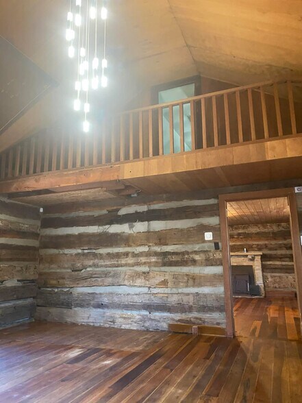 More Photos Of 1760 Fairview Blvd, Fairview General Retail For Sale