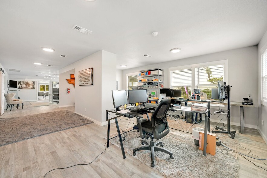 More Photos Of 4909 Bell Springs Rd, Dripping Springs Light Manufacturing For Sale