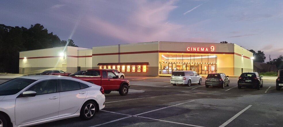 Primary Photo Of 201 City Smitty Dr, Saint Marys Movie Theatre For Lease