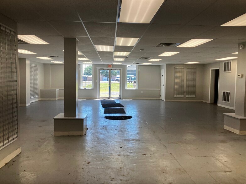 More Photos Of 373 Pleasant Ave, Hamburg Manufacturing For Lease