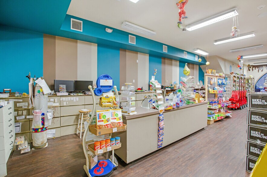 More Photos Of 256 2nd St, Lakewood Storefront For Lease