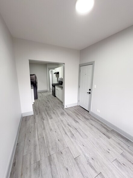 More Photos Of 303 Stone St, Joliet Multifamily For Sale