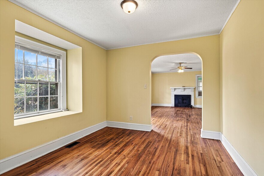 More Photos Of 1190 S NC 16 Business Hwy, Stanley Flex For Sale