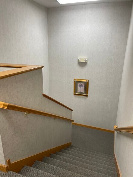 More Photos Of 2024 Cherry Hill Dr, Columbia Office For Sale