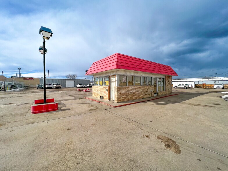 Primary Photo Of 4435 S Santa Fe Dr, Englewood Auto Dealership For Lease