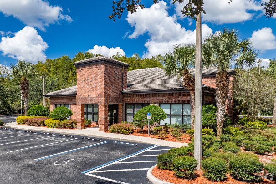 More Photos Of 4949 Ridgemoor Blvd, Palm Harbor Bank For Lease