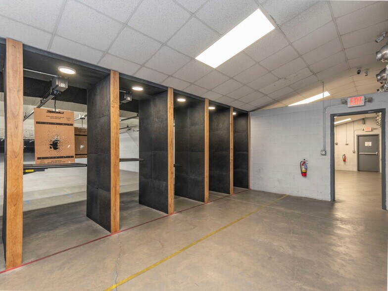 More Photos Of 17 Palmer Rd, Waynesville Warehouse For Sale