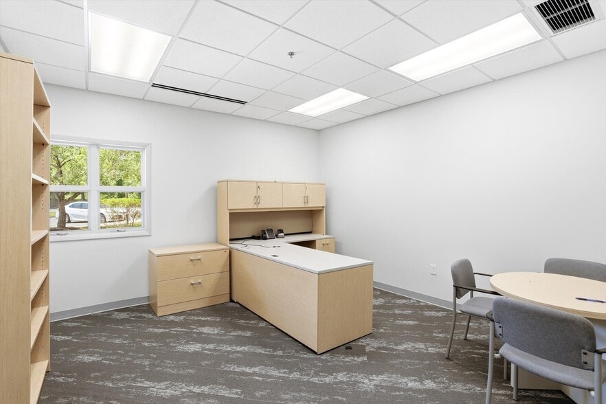 More Photos Of 15 Roszel Rd, West Windsor Office For Sale
