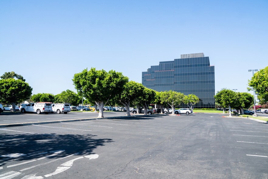 More Photos Of 1801 W Romneya Dr, Anaheim Office Residential For Lease