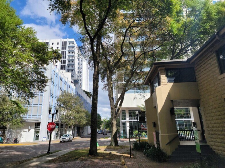 More Photos Of 350 E Pine St, Orlando Coworking Space