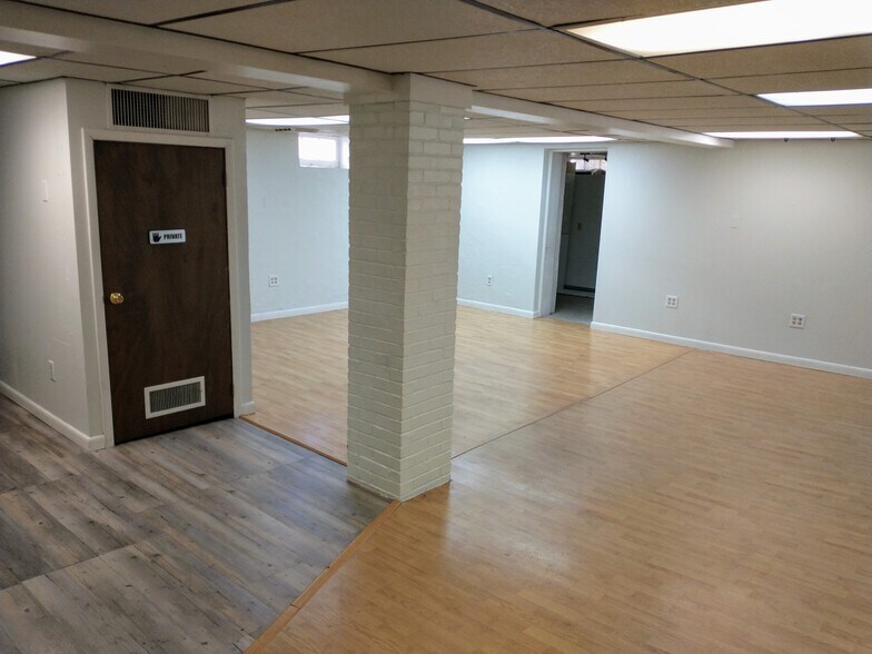 More Photos Of 2221 Penn Ave, Reading Storefront Retail Residential For Lease