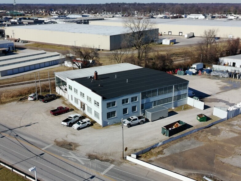 More Photos Of 1150 Maxwell Ave, Evansville Unknown For Lease