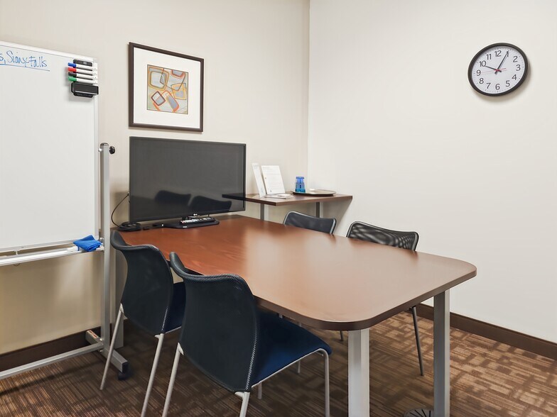 More Photos Of 101 S Reid St, Sioux Falls Coworking Space