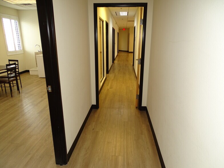 More Photos Of 750 Coronado Center Dr, Henderson Medical For Lease