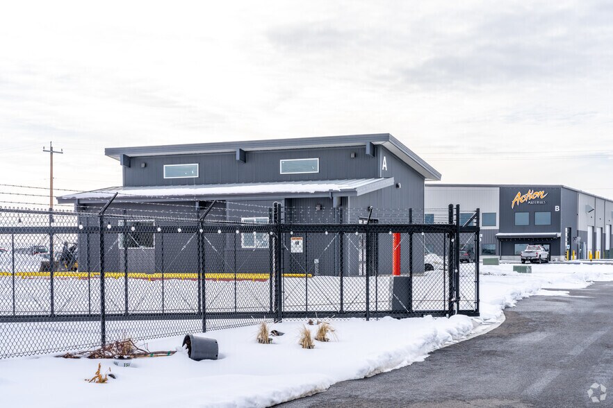 More Photos Of 8579 Westbow Blvd, Spokane Warehouse For Lease