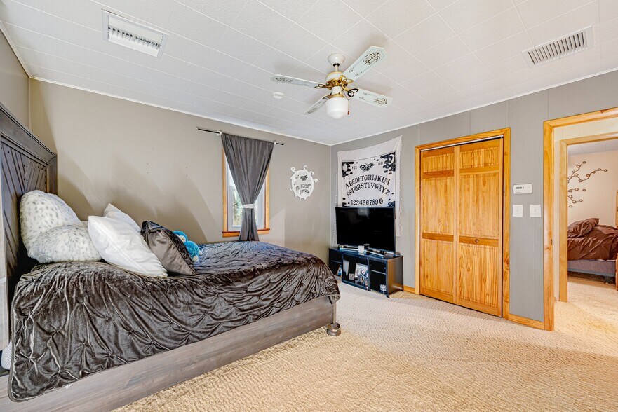 More Photos Of 175 Mount Joy Rd, Mount Pleasant Industrial For Sale