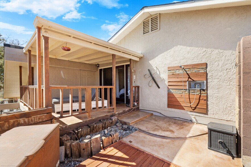 More Photos Of 10580 E Swinging Bridge Ln, Cornville Specialty For Sale