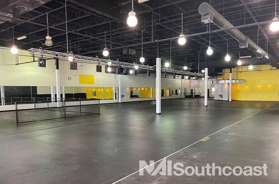 More Photos Of 6634-6698 S US Highway 1, Fort Pierce General Retail For Lease