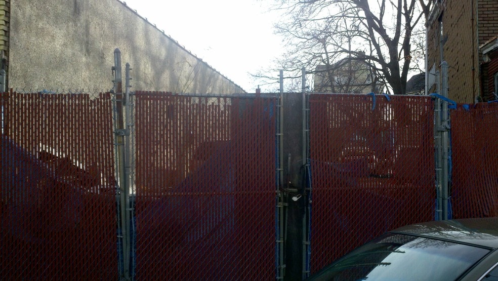 More Photos Of 700 S 15th St, Newark Auto Repair For Sale