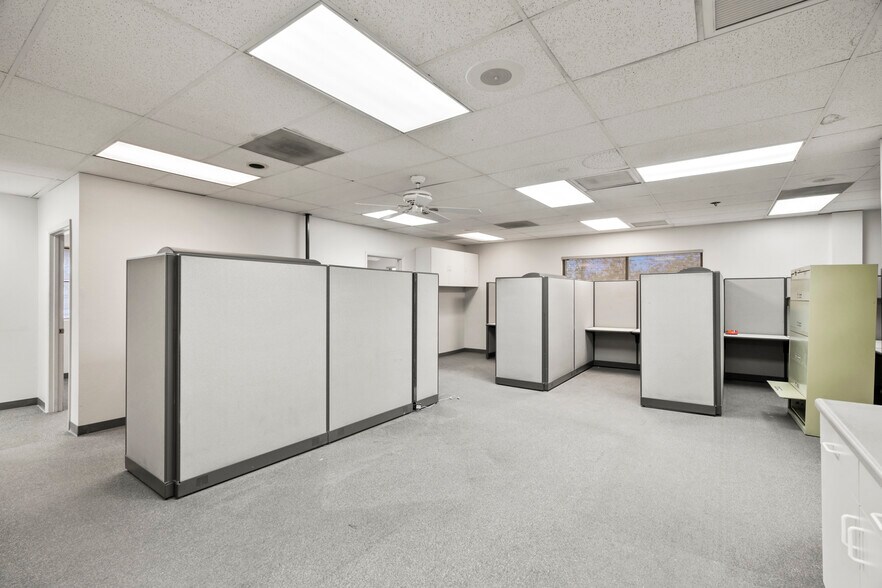 More Photos Of 319 E McDowell Rd, Phoenix Office For Sale