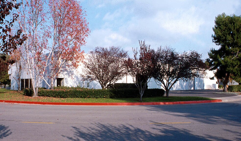 More Photos Of 1300 John Reed Ct, City of Industry Showroom For Lease