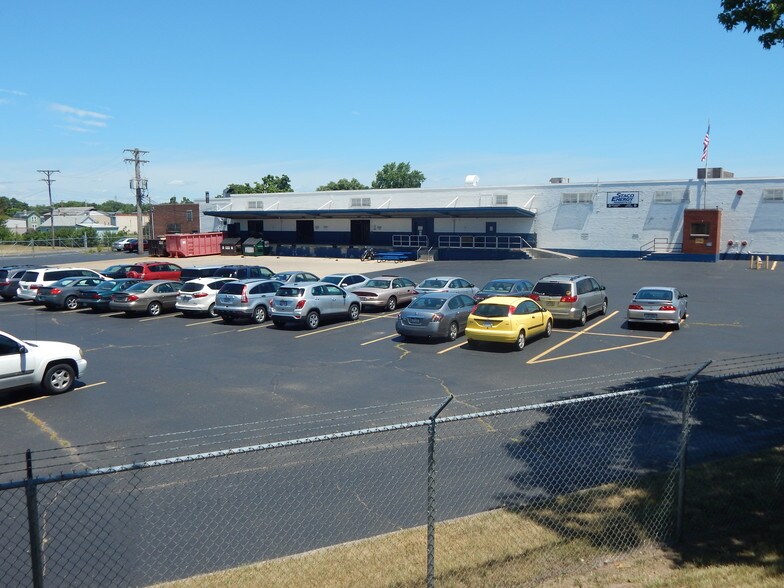 More Photos Of 301-333 Gaddis Blvd, Dayton Warehouse For Sale